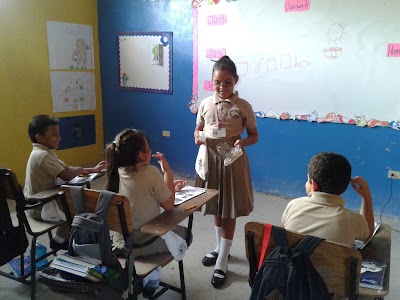 Photos of Eagle's Elementary Bilingual School