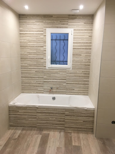 Photo de 2 M Carrelage à Fontanil-Cornillon (38120)