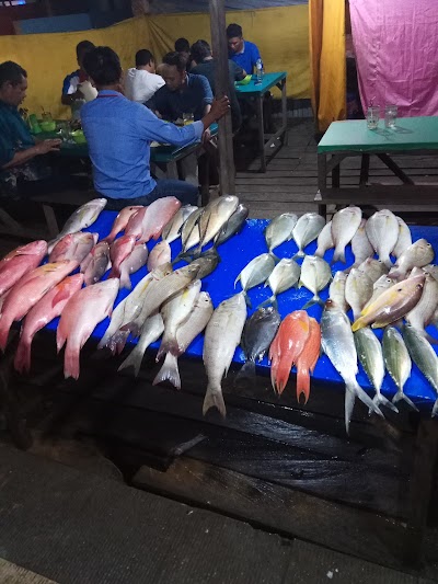 Photos of ikan bakar andi daeng