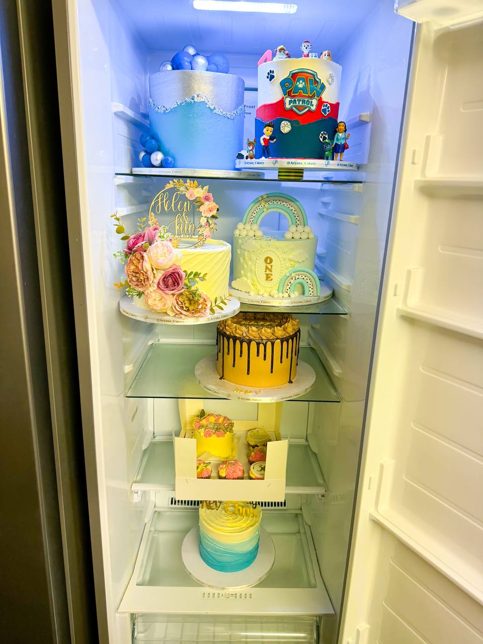 Aryana Cakery - Cakes & Sweets - photo 1