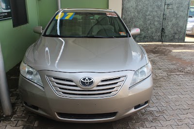 car-dealer
