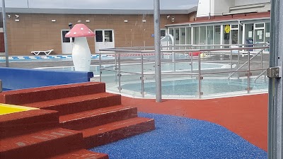 Photos of &Iacute;&thorn;r&oacute;ttami&eth;st&ouml;&eth;in Bl&ouml;ndu&oacute;si
