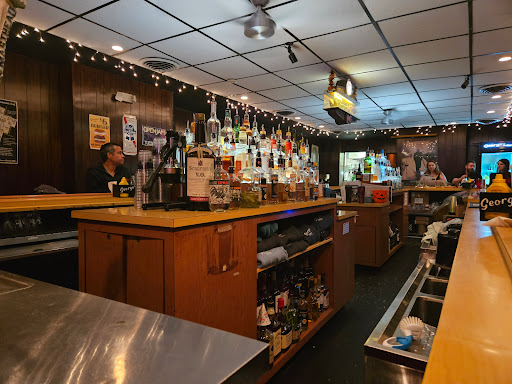 George's Lounge - Visual