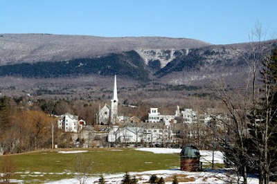 Photo of Dr. Glen C. Mackenzie MD FACOG clinic location