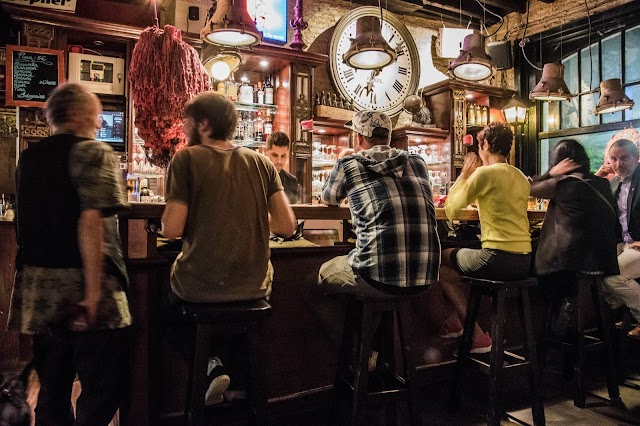 Bauhaus Bar
