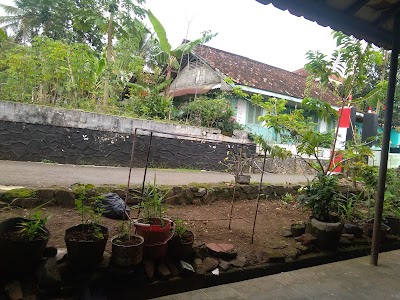 Photos of Cikal Shop/iwa Vespa