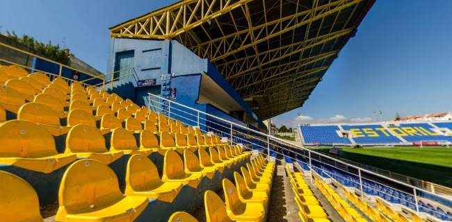 Estádio António Coimbra da Mota - Campo de futebol