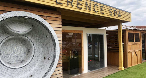 Photo de MONDIAL PISCINE & SPA. COIGNIERES à Trappes (78190)