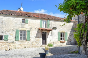 Photo n°2 de La Rose de Charmé à Charmé (Chambre d'hôtes)