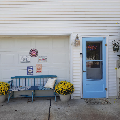 Flora's Butterfield Bakery - Thumbnail