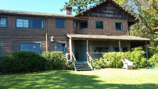 Captain Whidbey Inn