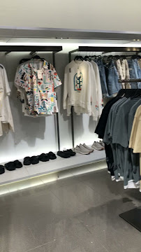 https://www.zara.com/nl/en/stores-locator/zara-amsterdam-kalverstraat-s3132