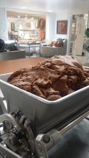 Joy Lyn's Candies - Thumbnail