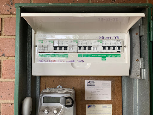 PRISTINE ELECTRICAL & DATA - Visual