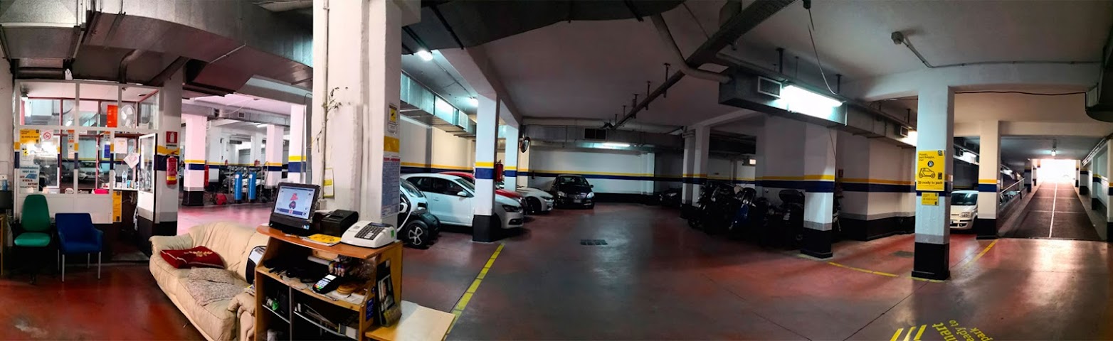 Roma - Parcheggio Park Colosseo by null