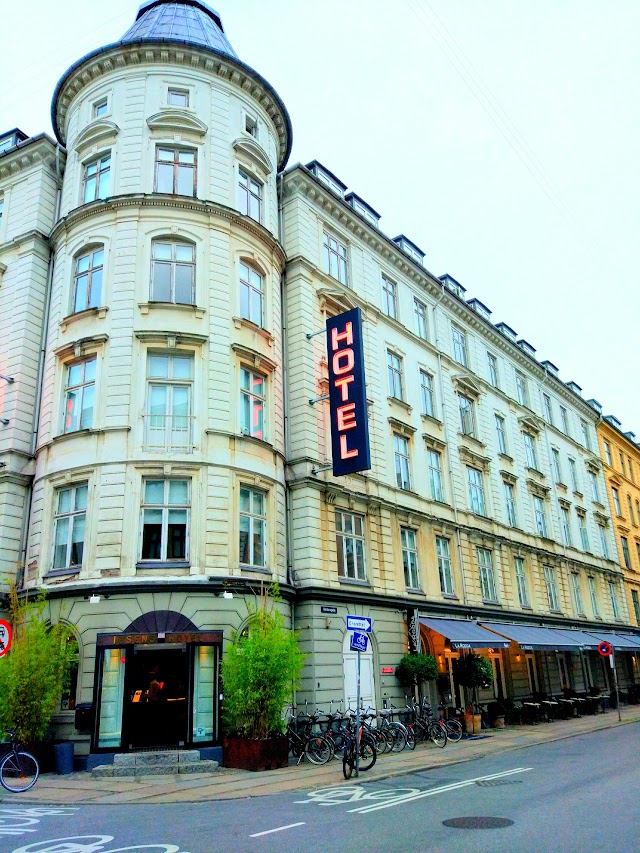 Ibsens Hotel
