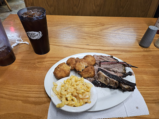 Hog Heaven Bar B-Q - Thumbnail