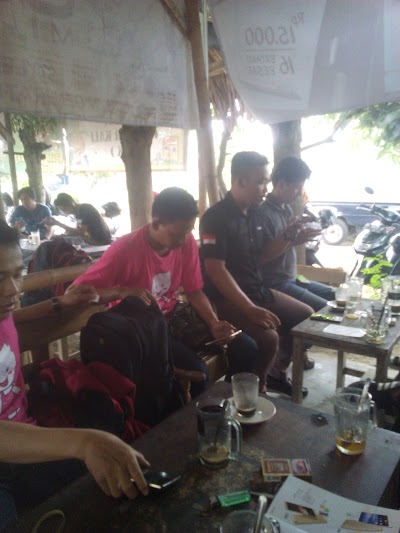 Photos of warung kopi pinggir kali
