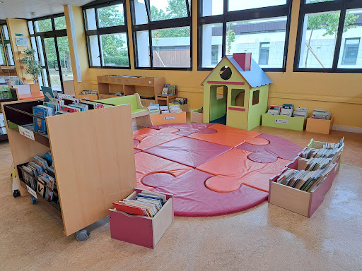 Photo de Médiathèque Antoine de Saint-Exupéry à Paray-Vieille-Poste (91550)