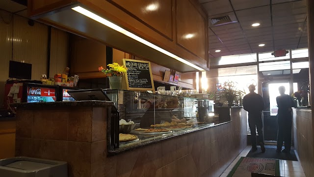 3 Brothers Pizza Cafe