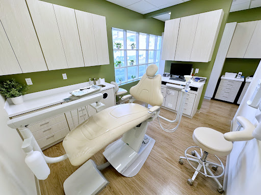 Ryan Rhodes DDS - Southampton Dentist