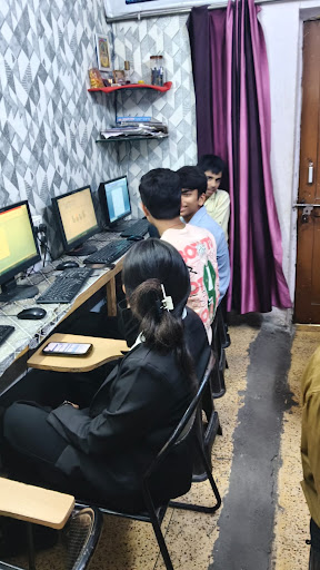 The Best Part of Trove Computer Classes is Practical Learning! 💻 post image