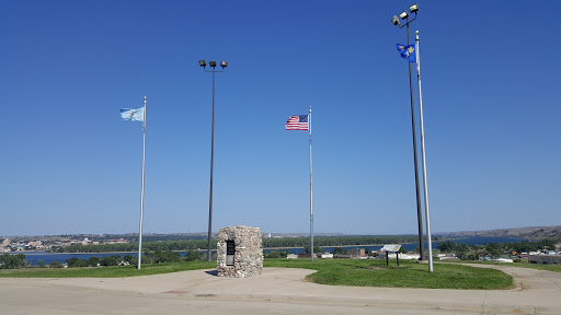 Verendrye Monument - Thumbnail