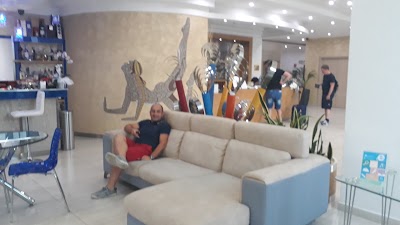 Photos of The Queen Hotel