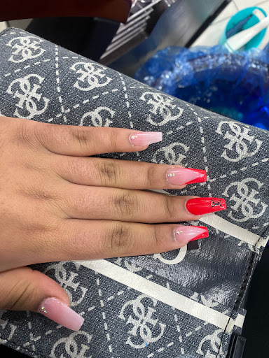 Nails 41 - Visual