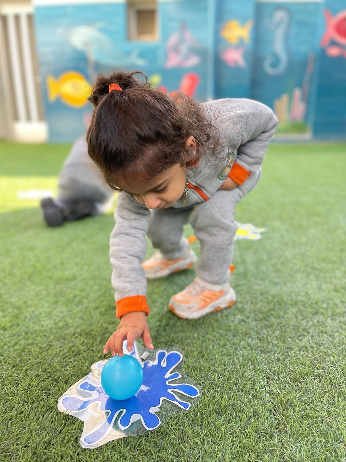 BRILLIANT MINDS - صورة 3