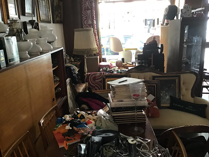 SECOND CHANCE | Second Hand Store