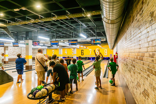 Soho Bowling - Game & Food