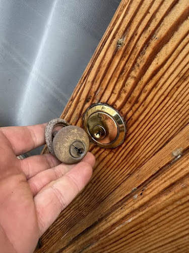 Paul Montgomery Locksmith Open Times