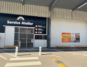 Photo n°11 de La Plateforme du Bâtiment - VENISSIEUX AV PRESSENSE à Vénissieux (Magasin de vêtements professionnels)