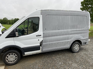 Photo n°1 de Redress'cars à Saint-Gilles (Atelier de réparation automobile)