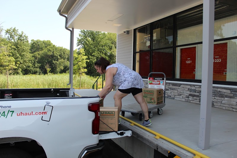 U-Haul Moving & Storage of Guilford photo 3