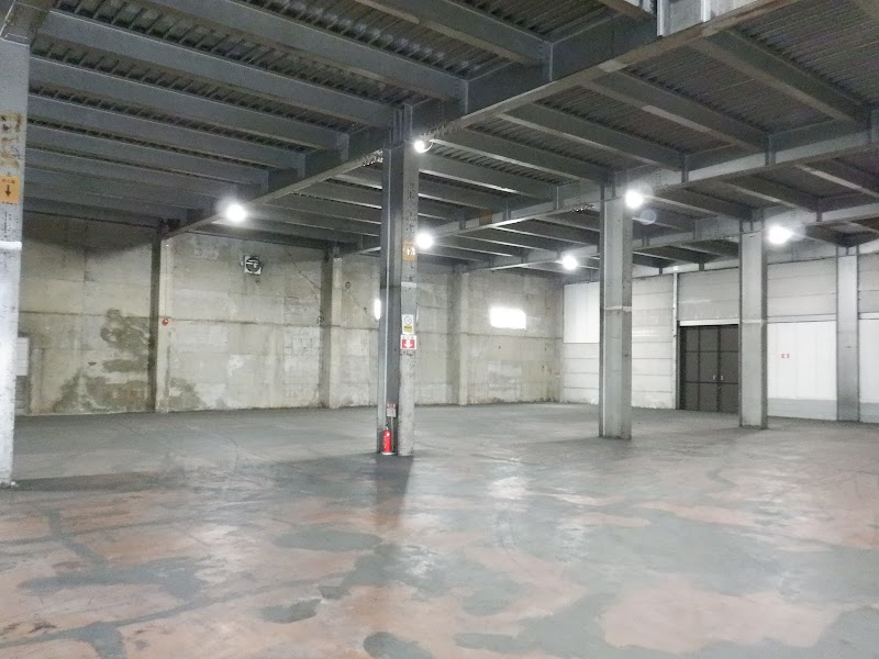 摂津倉庫（株） 布市営業所