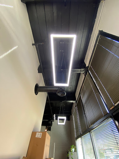 MACK ELECTRIC - Visual