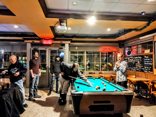 Pub Cousi Gallery - Canada