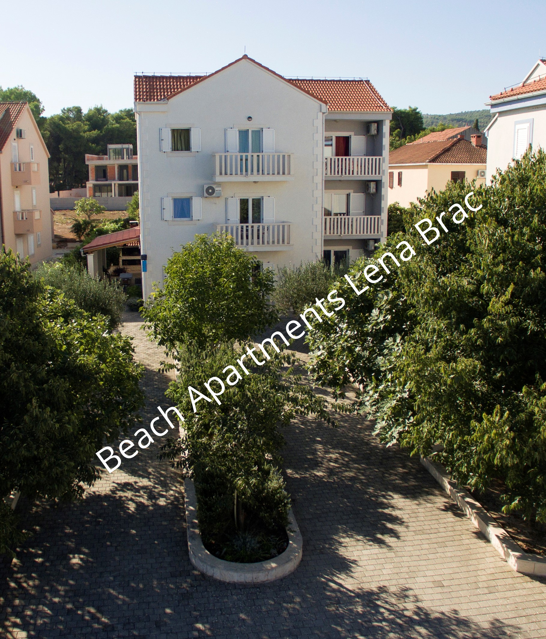 Lena Apartments Mirca