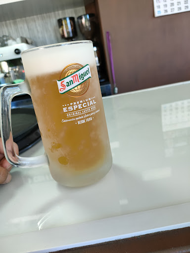 Café Thica's - Visual