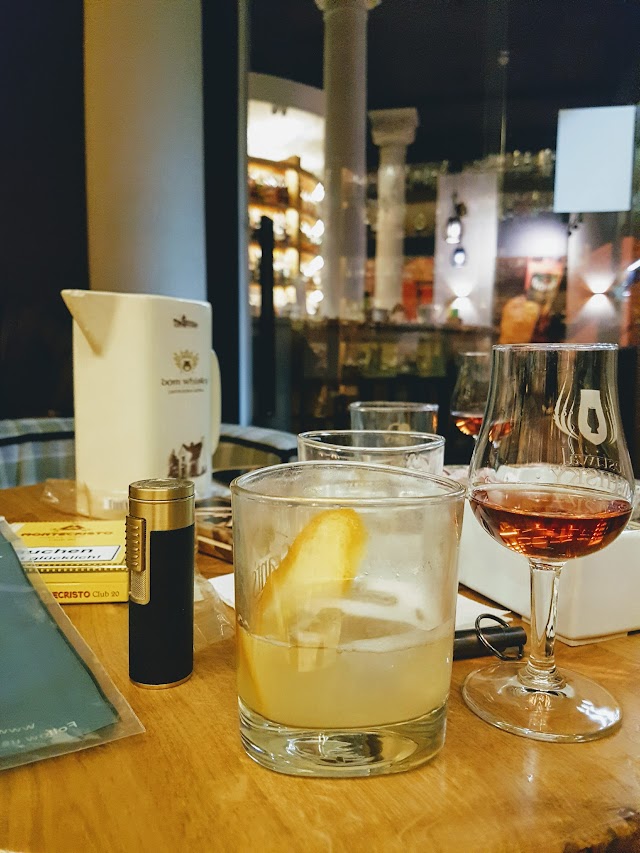 Coctail Bar Max & Dom Whisky