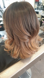 Photo n°19 de LE SALON Coiffure & Institut à Mably (Institut de bronzage)