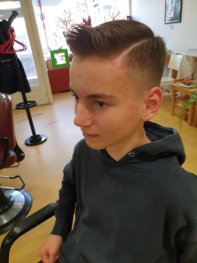 Hairstyling Hamida - Thumbnail