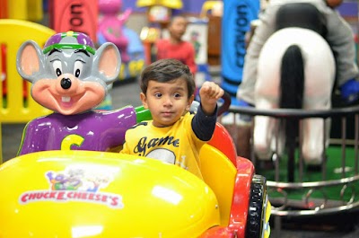 Chuck E. Cheese