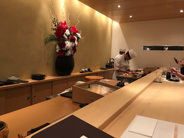 Kabuto-edomae sushi