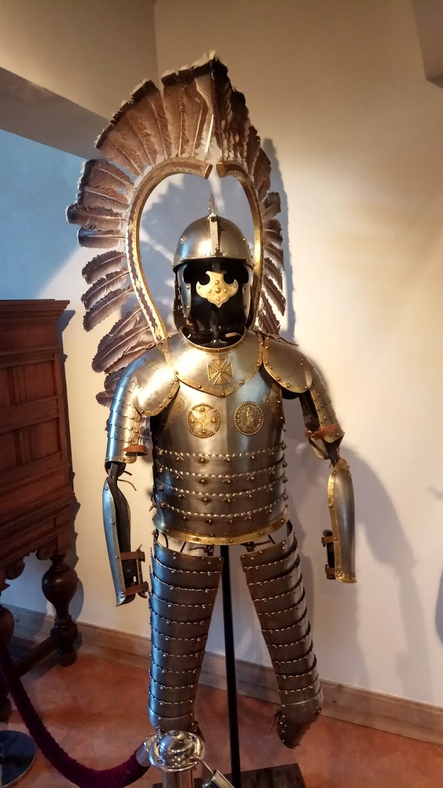 Ensemble du château de Mir