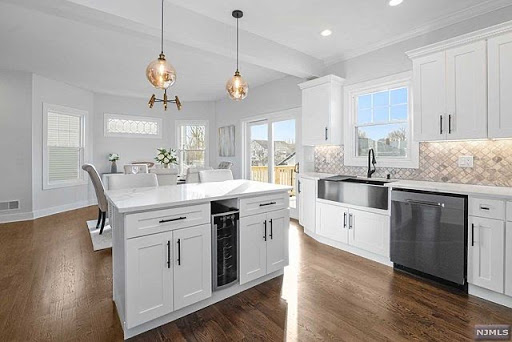 R&E Cabinetry and Design LLC - Thumbnail