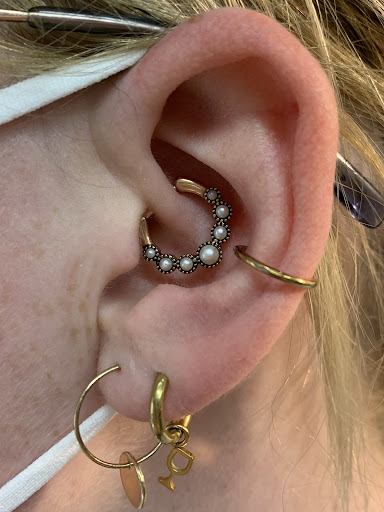 Frau Pieks - Piercingstudio Hanau - Piercing Hanau