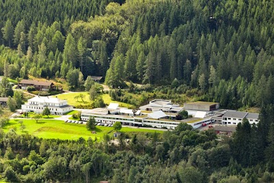 Photos of Lundheim Folkeh&oslash;gskole